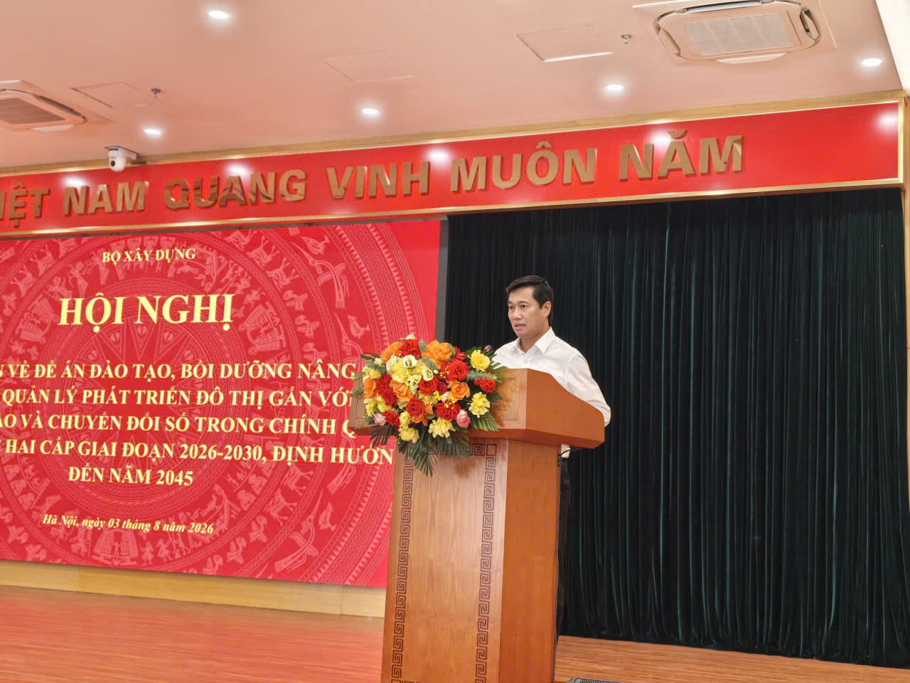 Nhiều ý kiến nhất trí cao với Dự thảo “Đề án đào tạo, bồi dưỡng nâng cao năng lực quản lý phát triển đô thị gắn với đổi mới sáng tạo và chuyển đổi số trong chính quyền địa phương hai cấp giai đoạn 2026-2030, định hướng đến năm 2045”